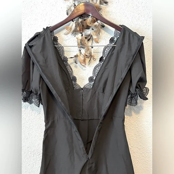 Black Lace Trim Ruffle Mini Dress Size Medium V-Neck Short Sleeve Party Dress - Picture 11 of 13